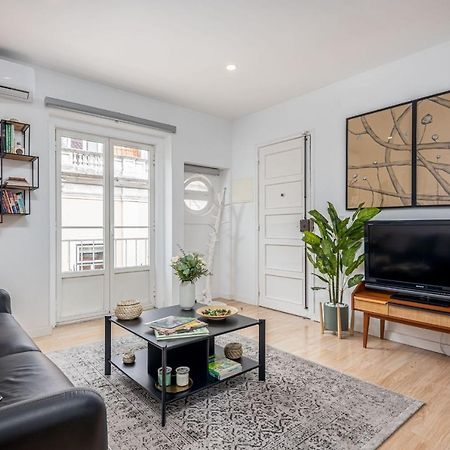 Lapa 3Bdr Duplex W/ Balcony By Lovelystay Lisbon Bagian luar foto