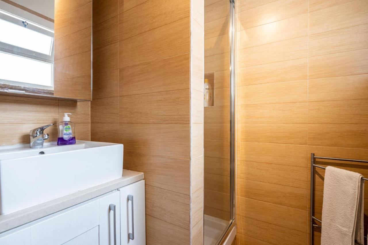 Lapa 3Bdr Duplex W/ Balcony By Lovelystay Lisbon Bagian luar foto