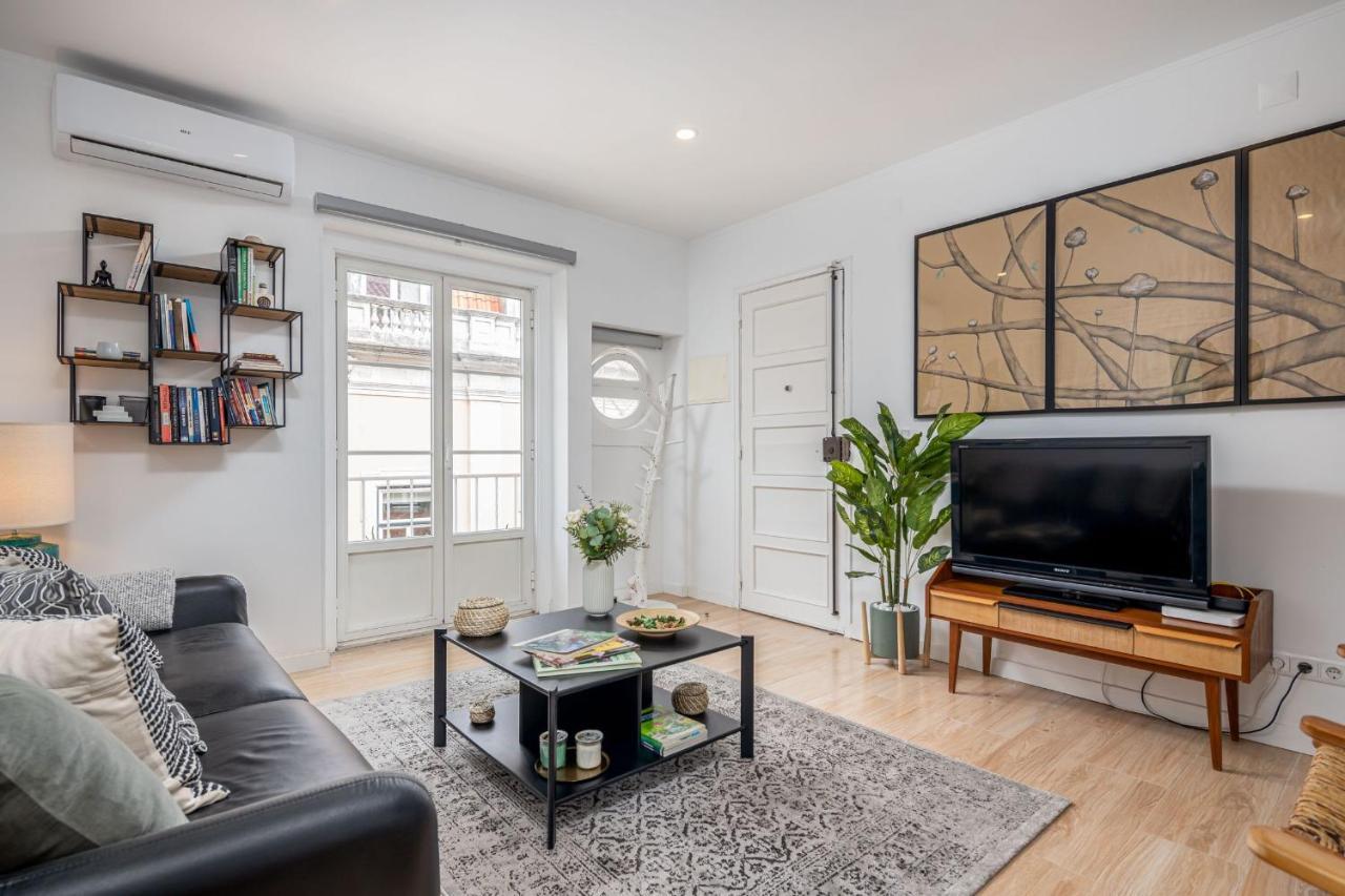 Lapa 3Bdr Duplex W/ Balcony By Lovelystay Lisbon Bagian luar foto