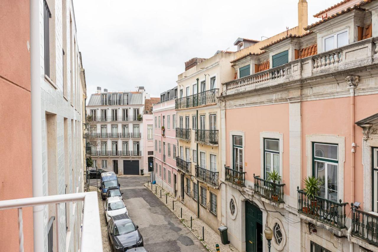 Lapa 3Bdr Duplex W/ Balcony By Lovelystay Lisbon Bagian luar foto