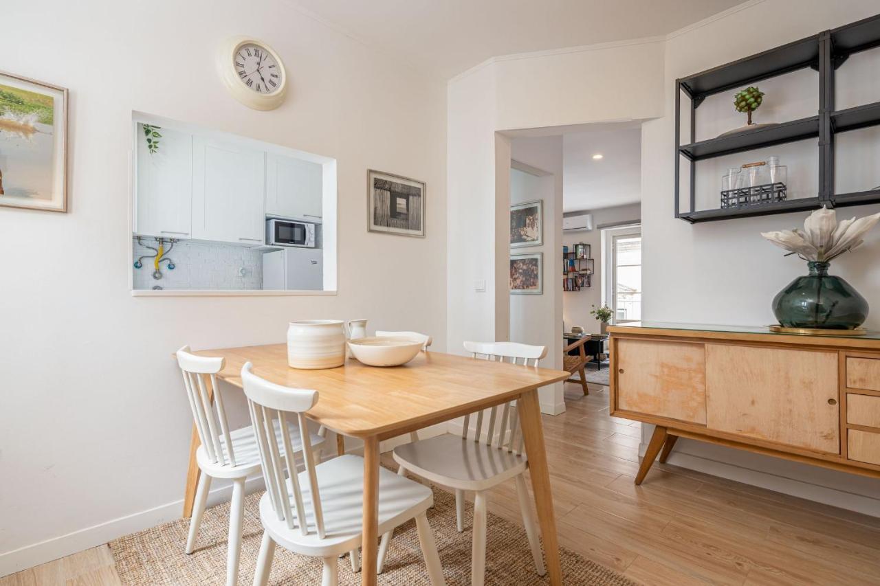 Lapa 3Bdr Duplex W/ Balcony By Lovelystay Lisbon Bagian luar foto