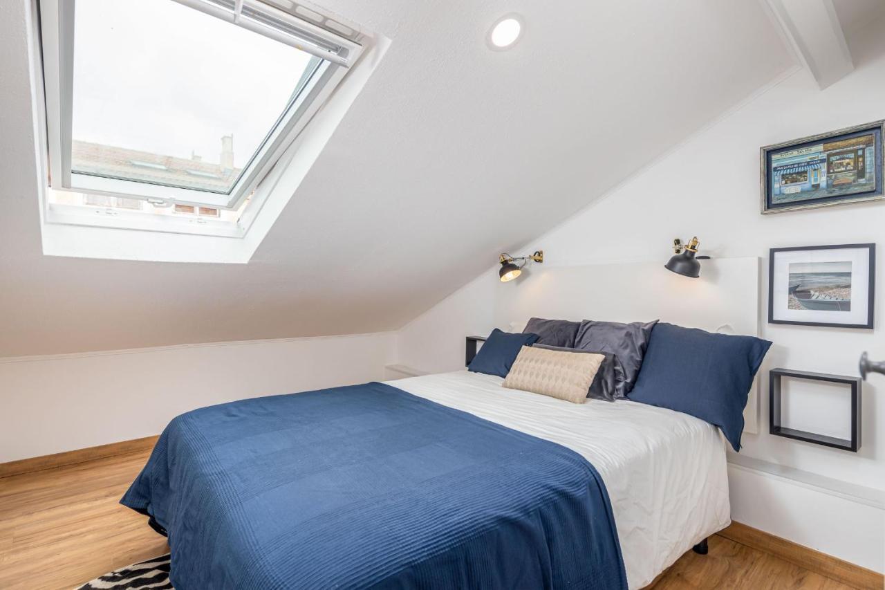 Lapa 3Bdr Duplex W/ Balcony By Lovelystay Lisbon Bagian luar foto